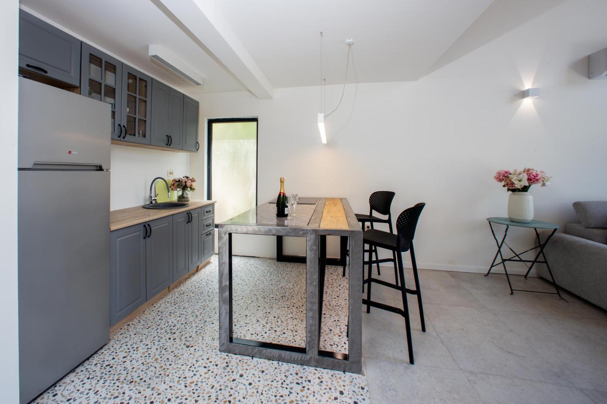 Apartment House Buric *