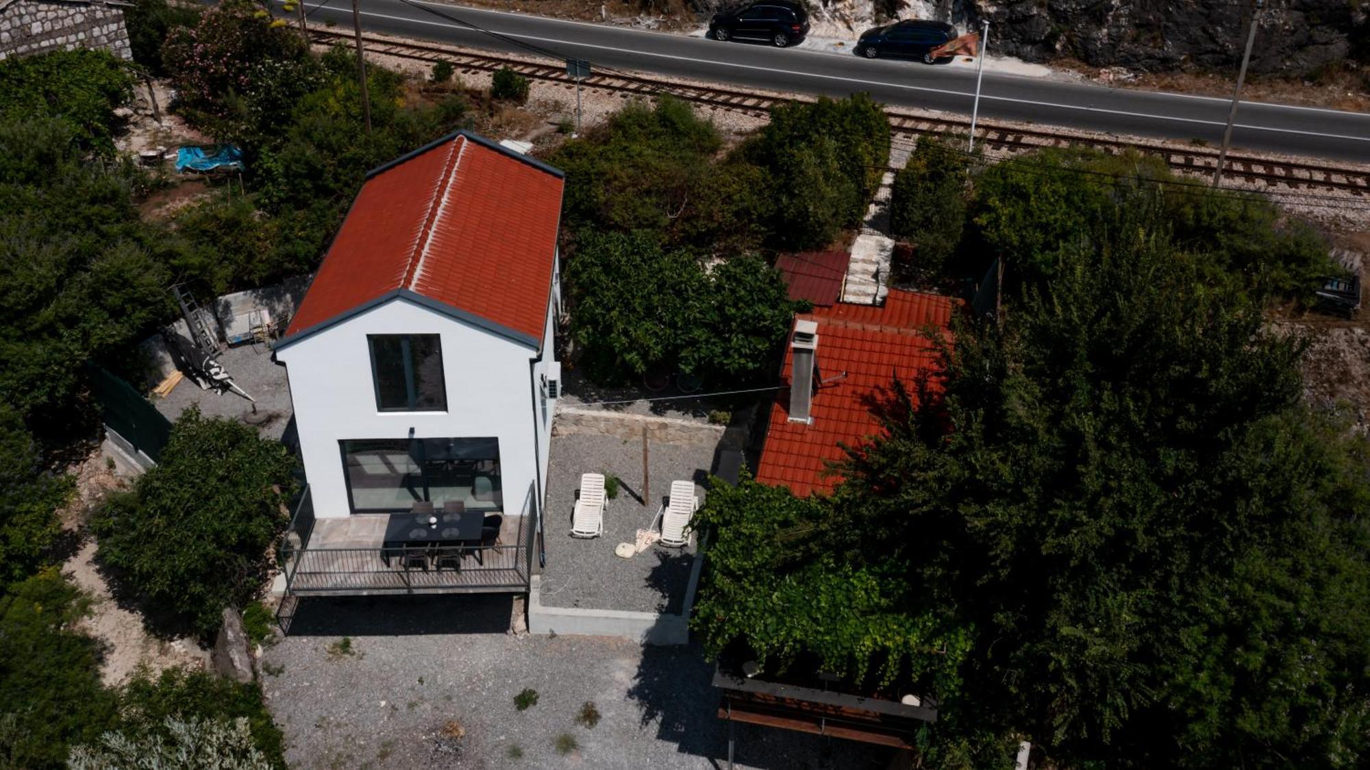 House Buric Apartment *